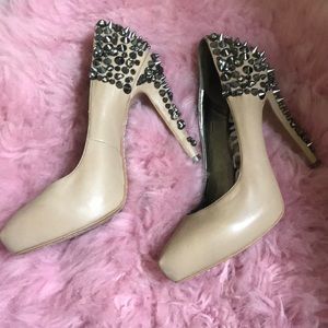 Sam Edelman studded pumps